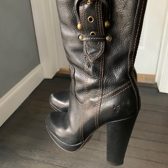 Frye Heidi Black Buckle Leather Zip Heeled Boots - Picture 9 of 15